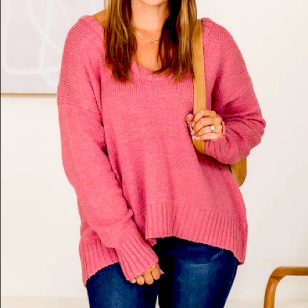 RUNNING OUT OF ROAD MAUVE WIDE NECK SWEATER (never worn)